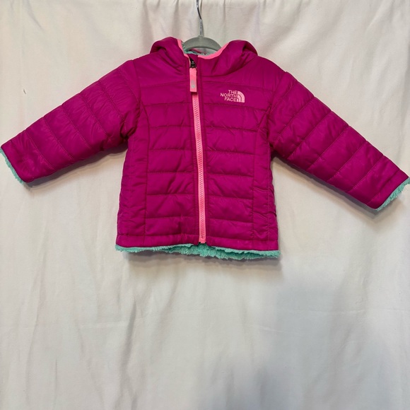 North Face Reversible Fuchsia/Teal Quilted‎ Puffer and Sherpa